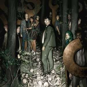 THE NICE HOUSE ON THE LAKE